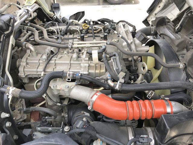 三菱ふそうキャンター平ボディ小型（2t・3t）[写真24]