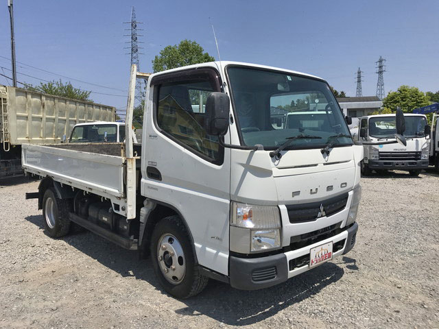 三菱ふそうキャンター平ボディ小型（2t・3t）[写真03]