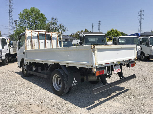 三菱ふそうキャンター平ボディ小型（2t・3t）[写真04]