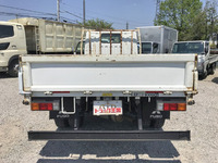 三菱ふそうキャンター平ボディ小型（2t・3t）[写真09]