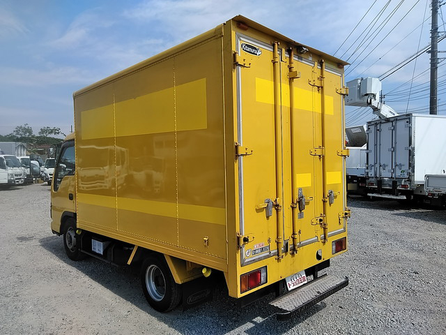 いすゞエルフパネルバン小型（2t・3t）[写真04]