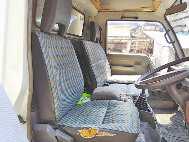 三菱ふそうキャンター冷凍車（冷蔵車）小型（2t・3t）[写真22]