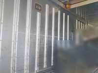 三菱ふそうキャンター冷凍車（冷蔵車）小型（2t・3t）[写真09]