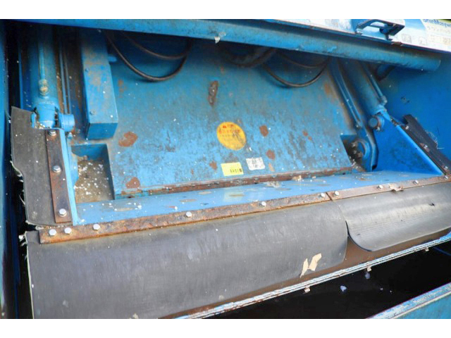 いすゞフォワードパッカー車（塵芥車）中型（4t）[写真10]