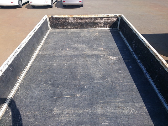 日野デュトロ平ボディ小型（2t・3t）[写真10]