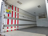 日野レンジャー冷凍車（冷蔵車）中型（4t）[写真10]