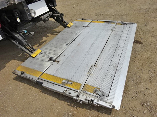 日野レンジャー冷凍車（冷蔵車）中型（4t）[写真16]