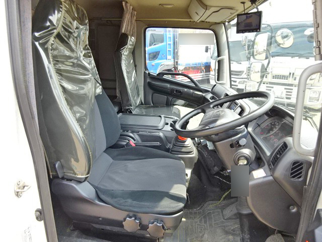 日野レンジャー冷凍車（冷蔵車）中型（4t）[写真32]