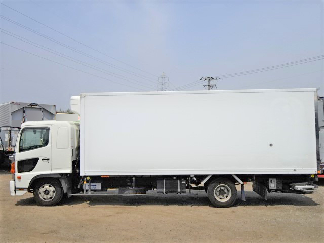 日野レンジャー冷凍車（冷蔵車）中型（4t）[写真05]