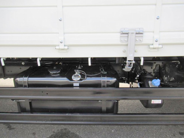 三菱ふそうファイタークレーン4段増トン（6t・8t）[写真20]