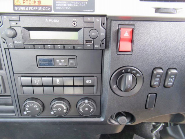 三菱ふそうファイタークレーン4段増トン（6t・8t）[写真35]