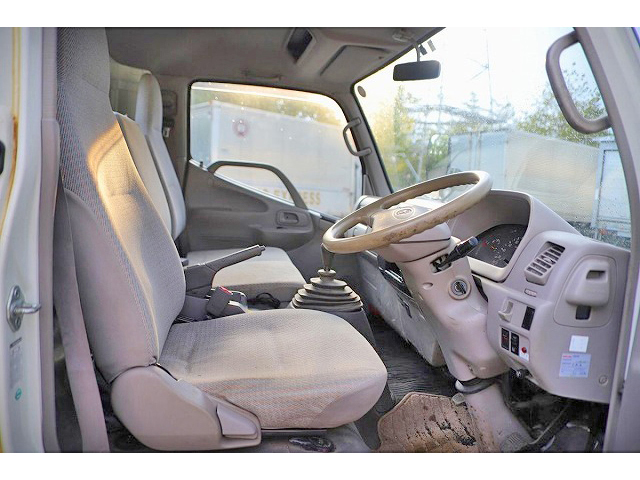 トヨタダイナセーフティローダー小型（2t・3t）[写真35]