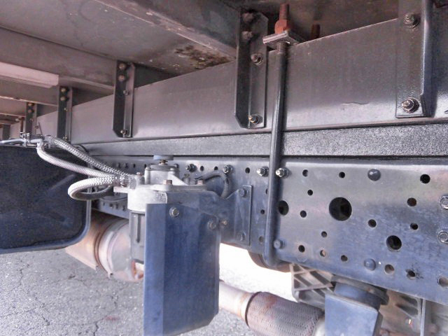 三菱ふそうキャンターアルミバン小型（2t・3t）[写真17]