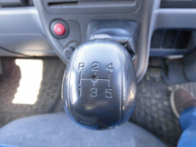 三菱ふそうキャンターアルミバン小型（2t・3t）[写真30]