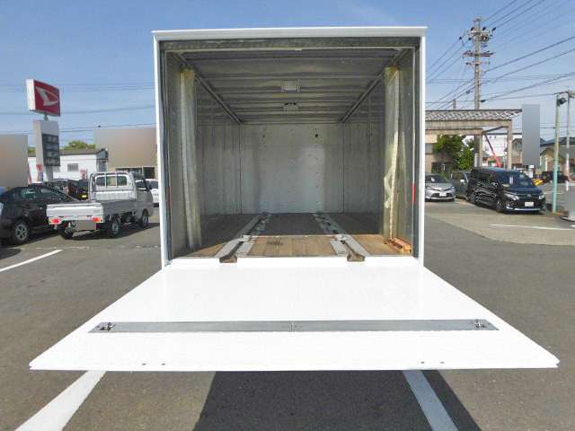 三菱ふそうキャンターアルミバン小型（2t・3t）[写真08]