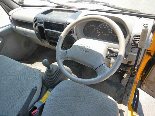 トヨタダイナダンプ・クレーン付小型（2t・3t）[写真20]