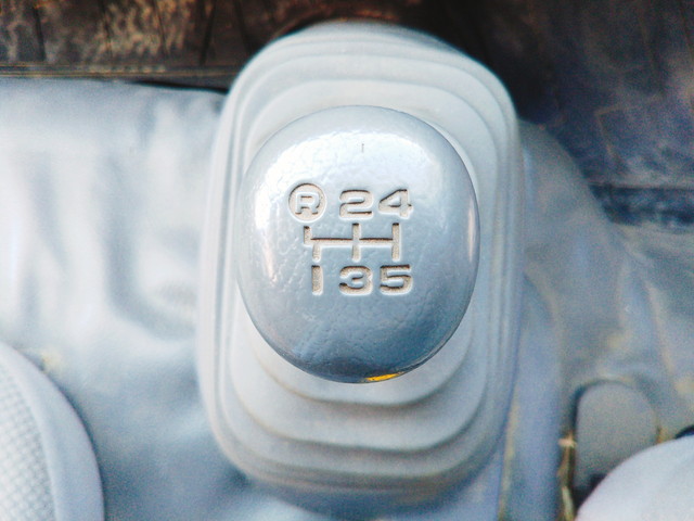 日野デュトロ幌ウイング小型（2t・3t）[写真34]