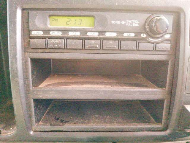 日野デュトロ幌ウイング小型（2t・3t）[写真36]