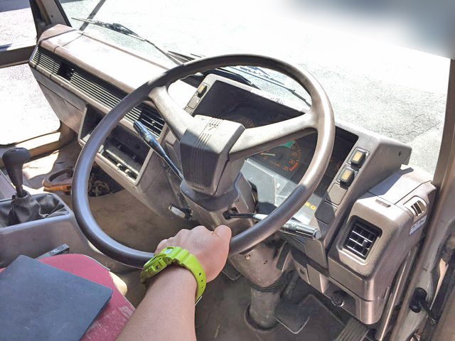 三菱ふそうファイターユニック3段中型（4t）[写真35]