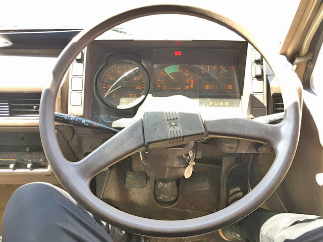 三菱ふそうファイターユニック3段中型（4t）[写真36]