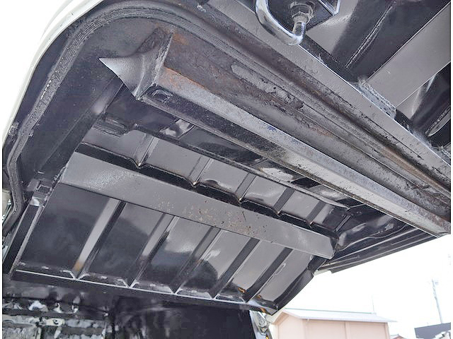 いすゞエルフパッカー車（塵芥車）小型（2t・3t）[写真14]