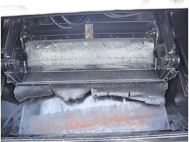 いすゞエルフパッカー車（塵芥車）小型（2t・3t）[写真15]