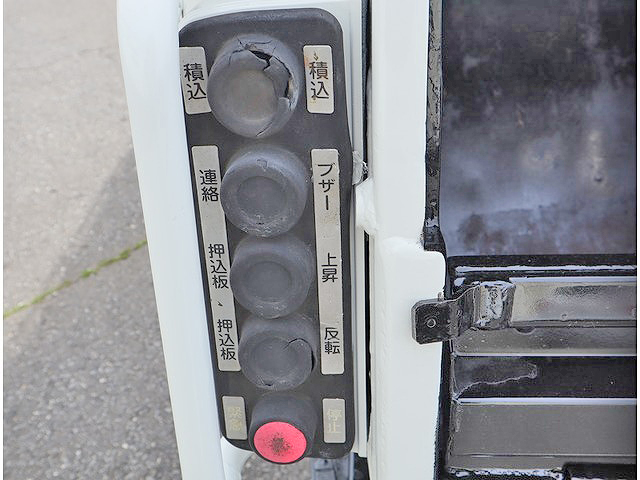 いすゞエルフパッカー車（塵芥車）小型（2t・3t）[写真20]