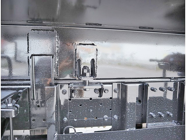 いすゞエルフパッカー車（塵芥車）小型（2t・3t）[写真23]