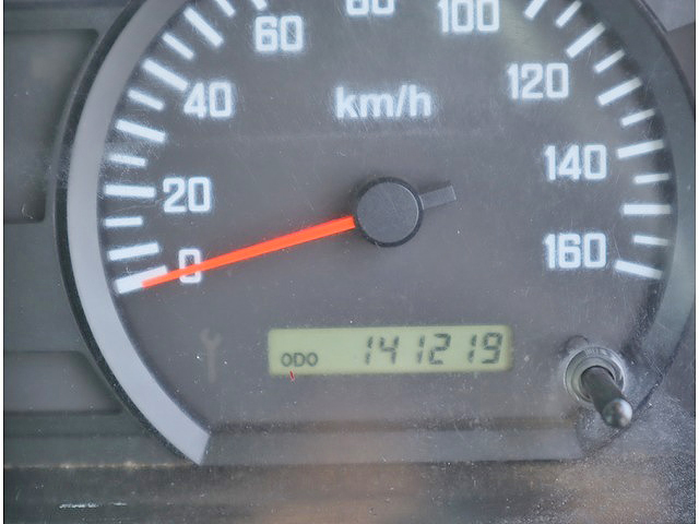 いすゞエルフパッカー車（塵芥車）小型（2t・3t）[写真38]