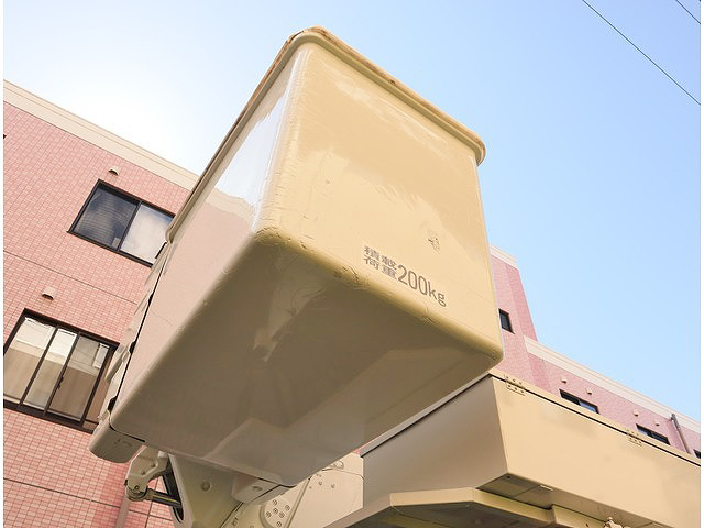 いすゞエルフ高所作業車小型（2t・3t）[写真13]