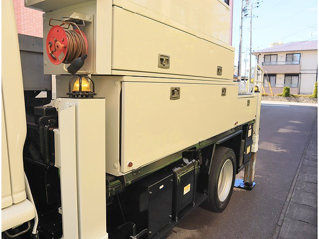 いすゞエルフ高所作業車小型（2t・3t）[写真18]