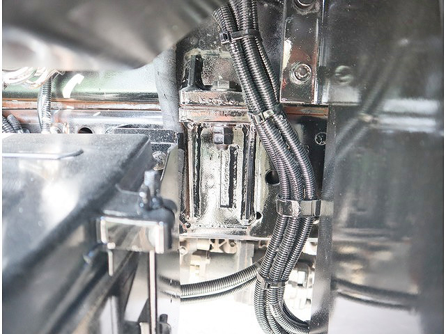 いすゞエルフ高所作業車小型（2t・3t）[写真26]