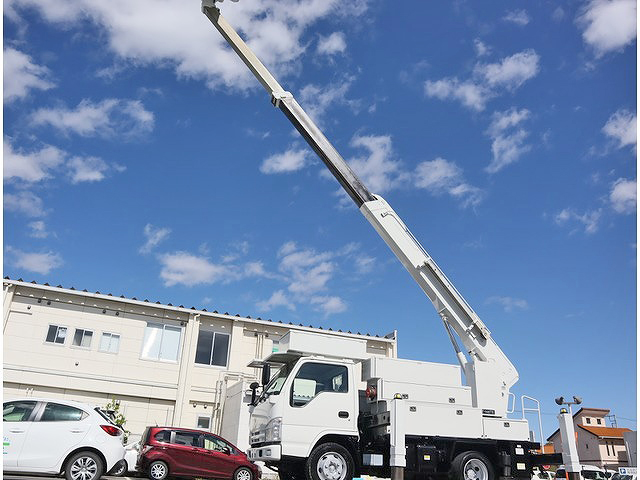 いすゞエルフ高所作業車小型（2t・3t）[写真03]