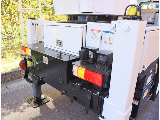 いすゞエルフ高所作業車小型（2t・3t）[写真05]