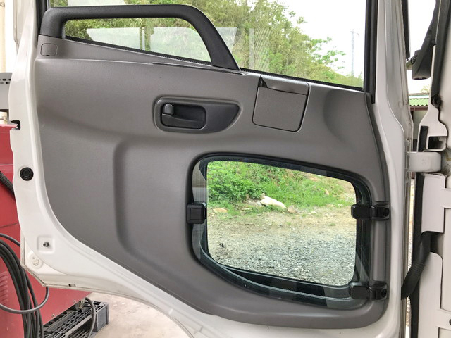 UDトラックスコンドルアルミバン中型（4t）[写真26]