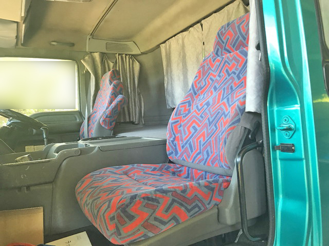 いすゞギガクレーン4段大型（10t）[写真33]