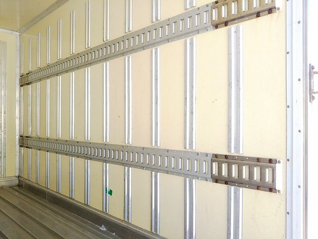 マツダタイタン保冷バン小型（2t・3t）[写真11]