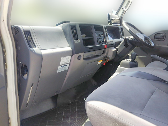 マツダタイタン保冷バン小型（2t・3t）[写真28]