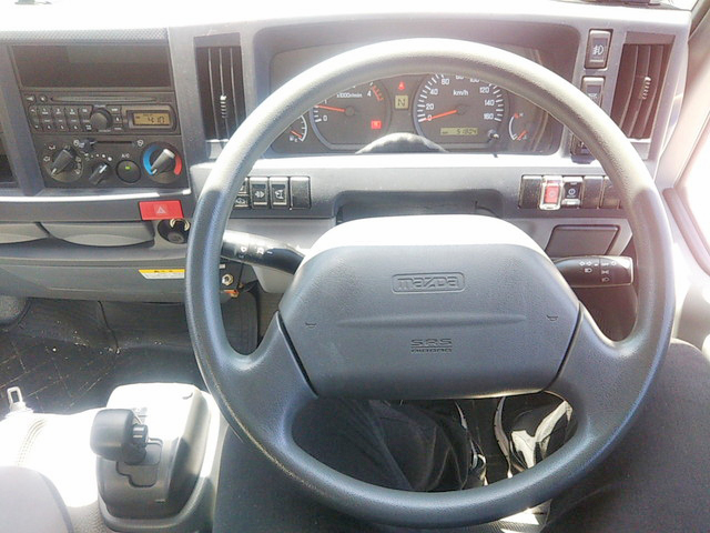 マツダタイタン保冷バン小型（2t・3t）[写真35]