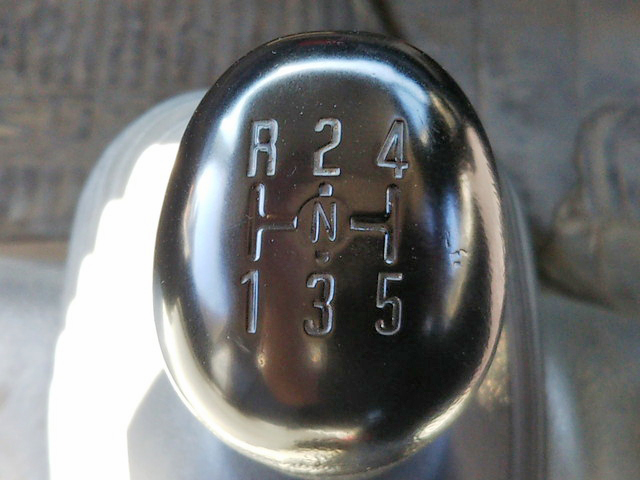 いすゞエルフダンプ小型（2t・3t）[写真34]