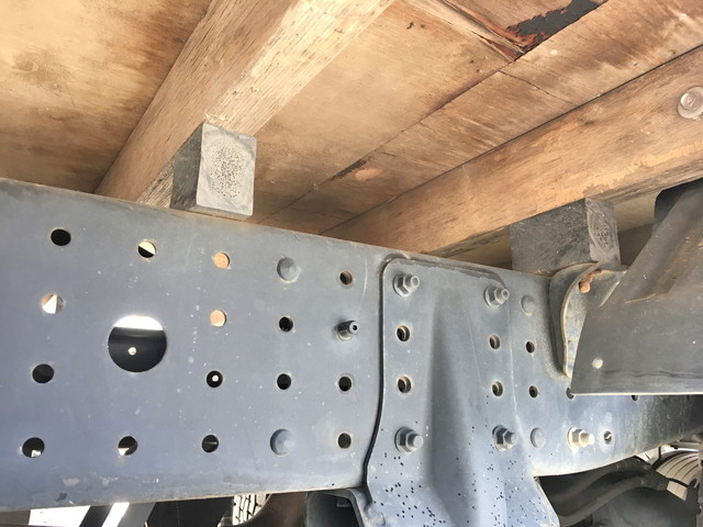 三菱ふそうキャンター平ボディ小型（2t・3t）[写真20]