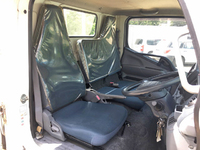 三菱ふそうキャンター平ボディ小型（2t・3t）[写真33]