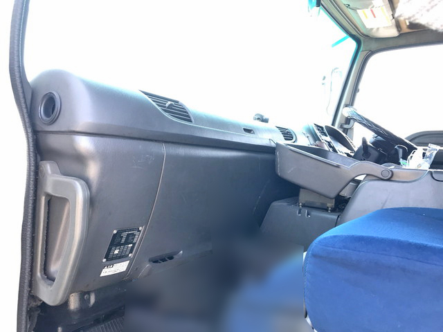 いすゞギガ冷凍車（冷蔵車）大型（10t）[写真33]