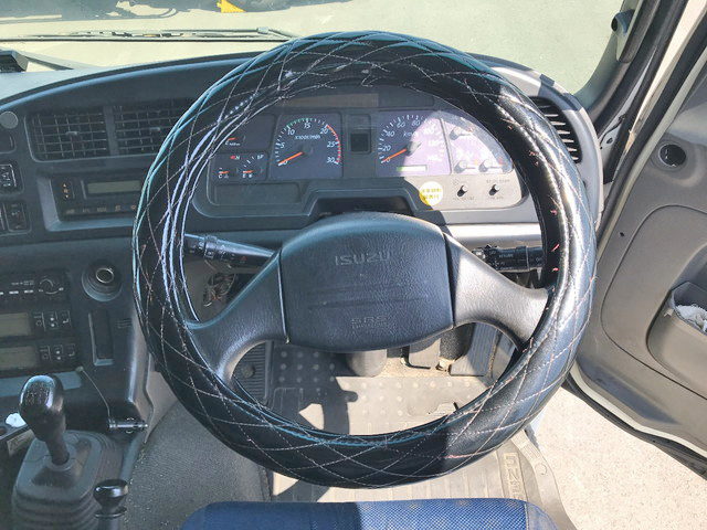 いすゞギガ冷凍車（冷蔵車）大型（10t）[写真35]