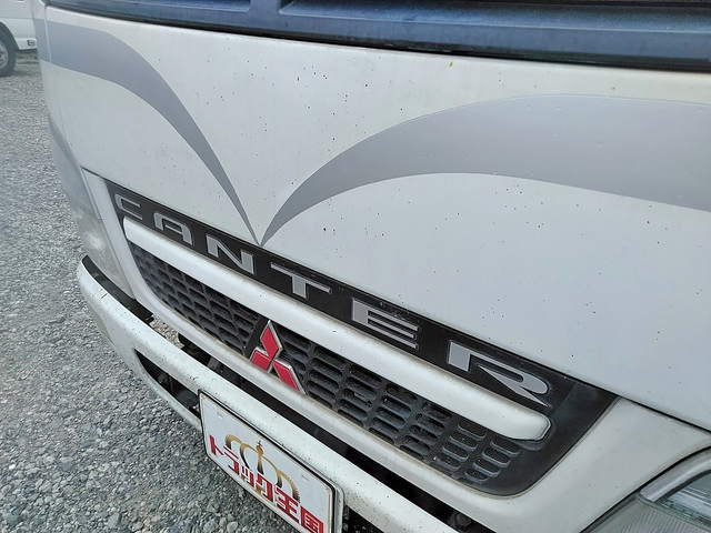 三菱ふそうキャンタークレーン3段小型（2t・3t）[写真14]