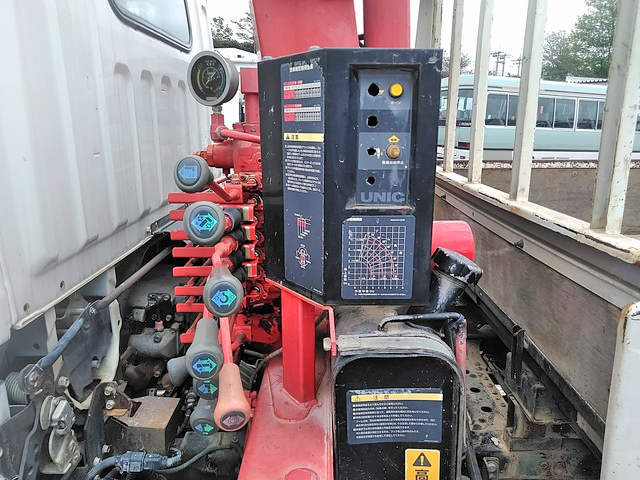 三菱ふそうキャンタークレーン3段小型（2t・3t）[写真20]