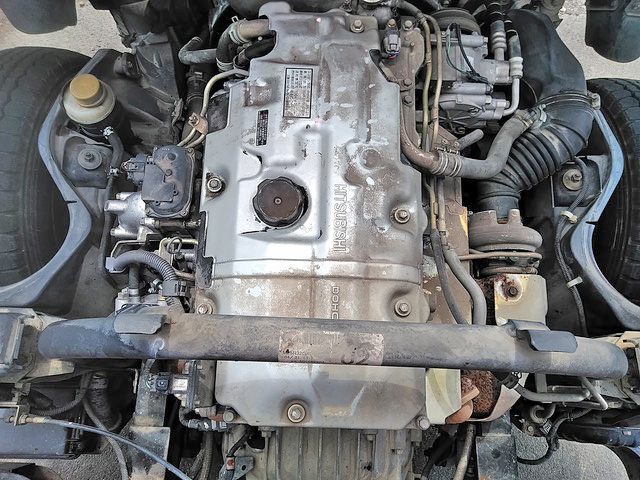 三菱ふそうキャンタークレーン3段小型（2t・3t）[写真28]