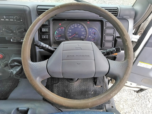 三菱ふそうキャンタークレーン3段小型（2t・3t）[写真38]