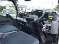 三菱ふそうキャンター冷凍車（冷蔵車）小型（2t・3t）[写真32]