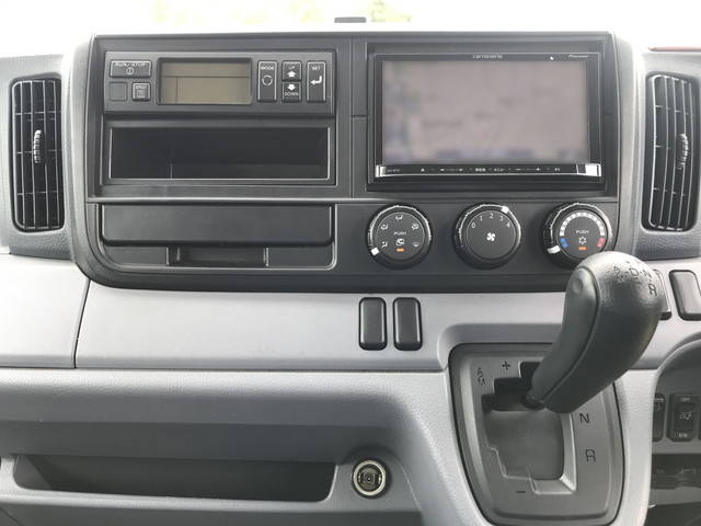 三菱ふそうキャンター冷凍車（冷蔵車）小型（2t・3t）[写真33]